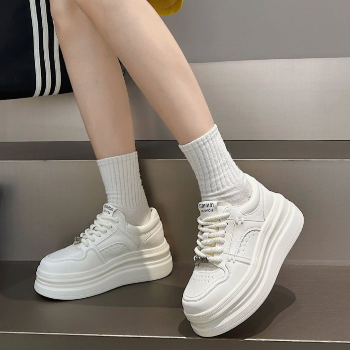 B733 SHOES
