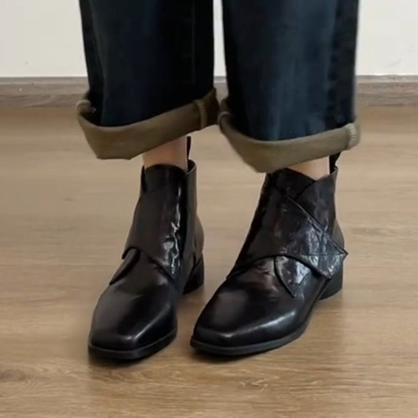 B908 BOOTS